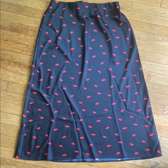 Target Black Midi Pencil Skirt for Casual Wear - Picture 2 of 4